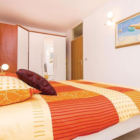 Amazing Apartment In Njivice With Wifi Exteriér fotografie