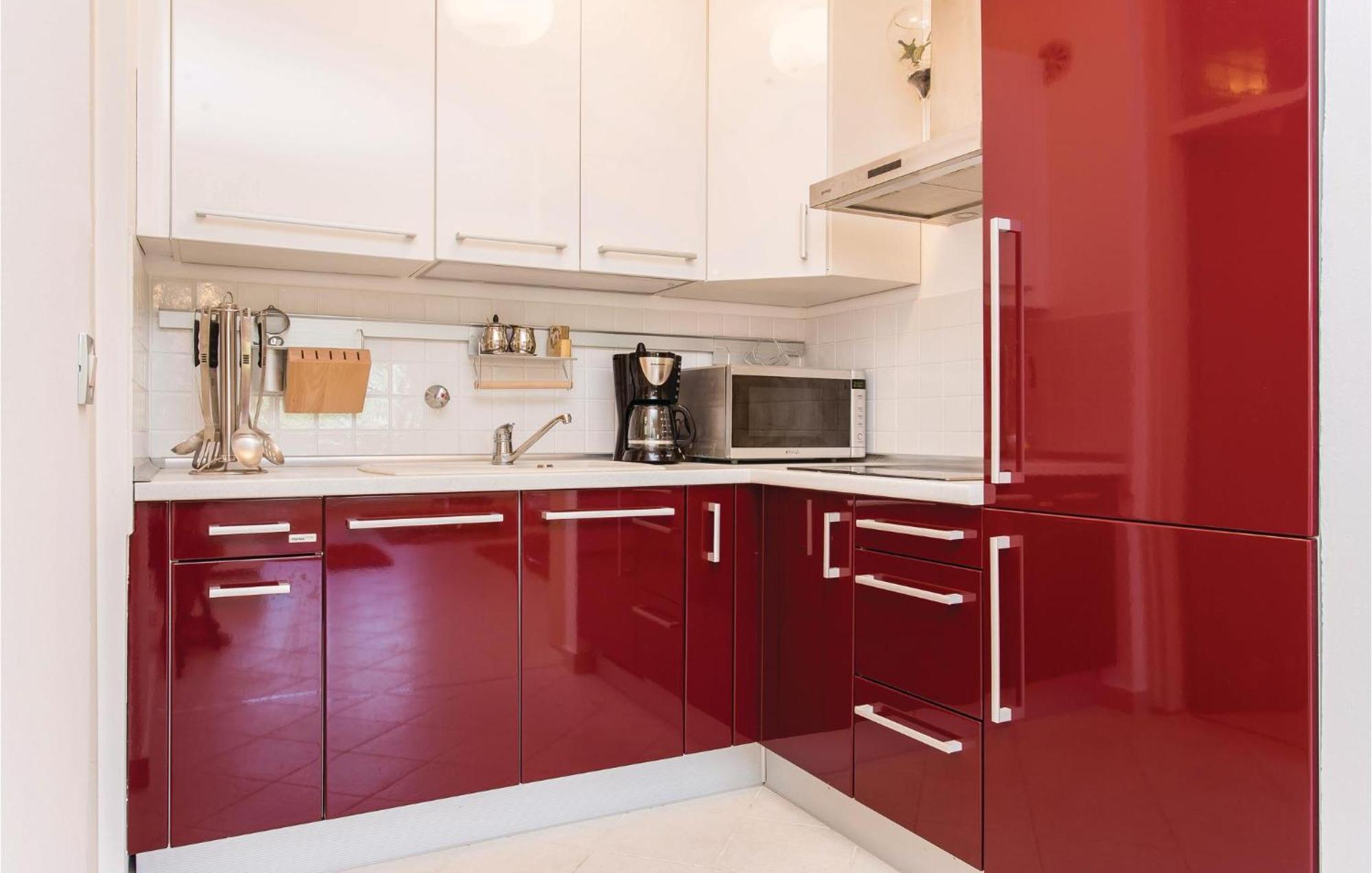 Amazing Apartment In Njivice With Wifi Exteriér fotografie